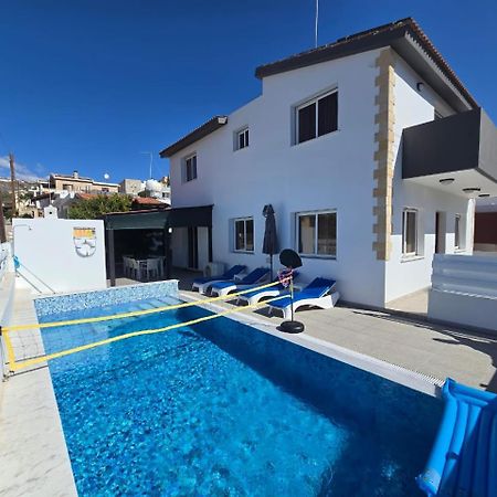 Michael Angelo Villa Paphos Exterior foto