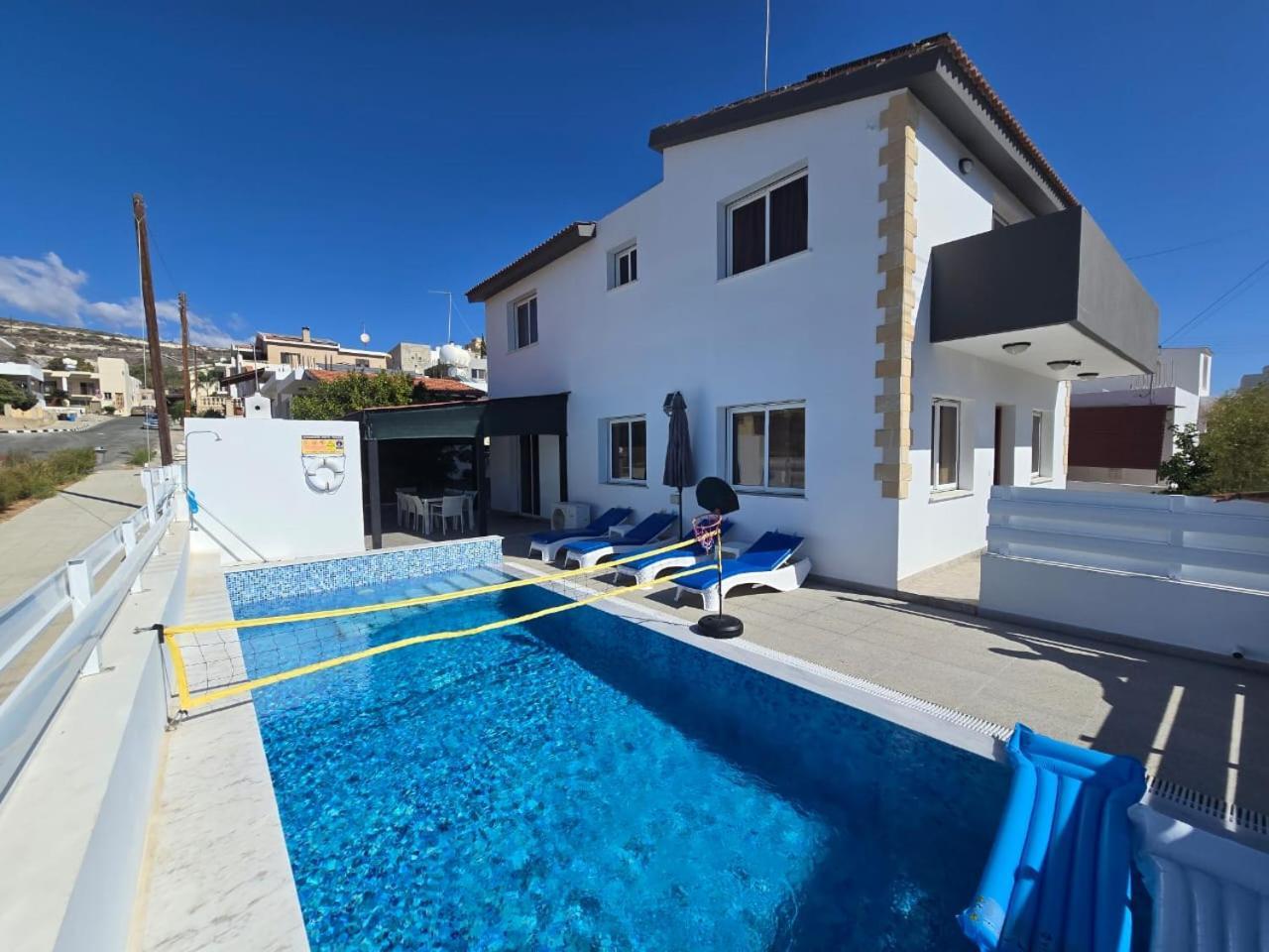 Michael Angelo Villa Paphos Exterior foto