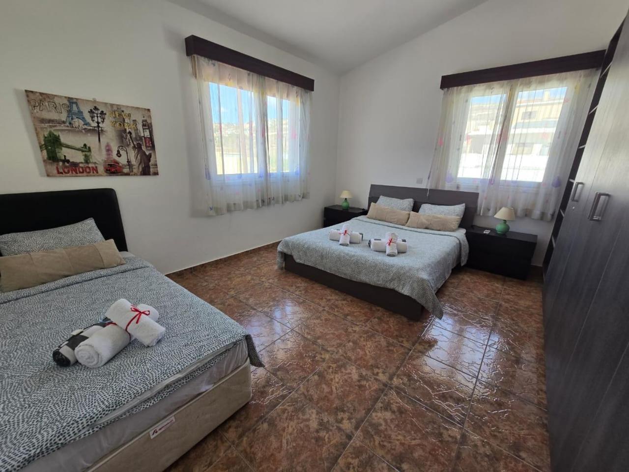 Michael Angelo Villa Paphos Exterior foto